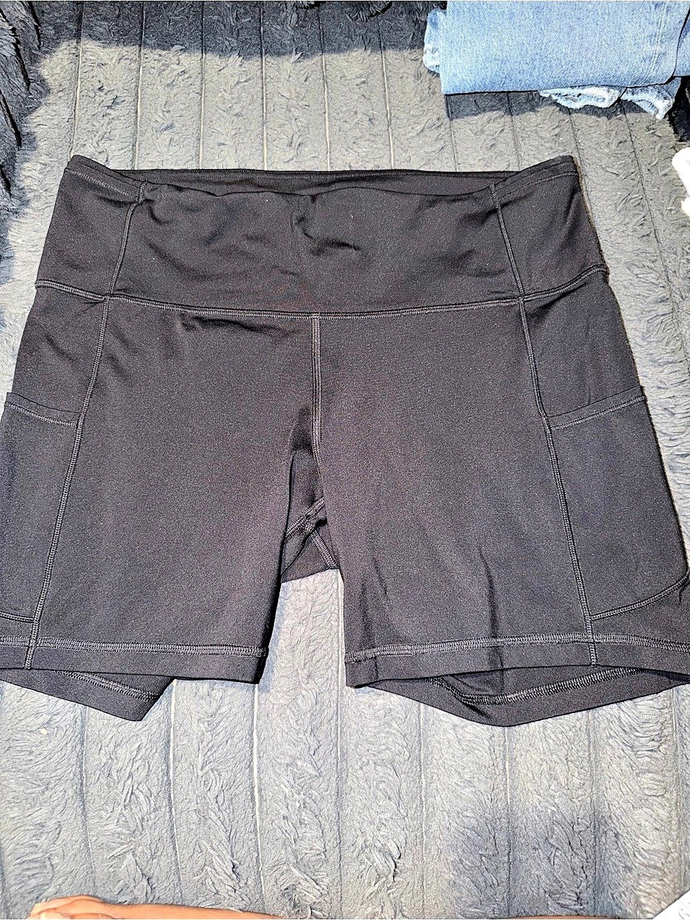 lululemon Fast and Free High-Rise Short 8" *5 Pocket Black Size 6